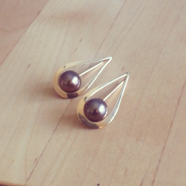 Tahitian Pearl Drop Earrings #emilytriplettjewelry #14kgold